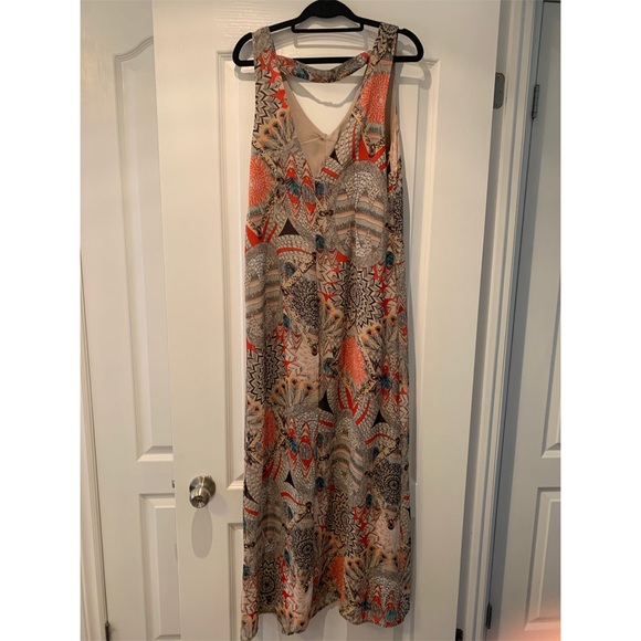 ⭐️ Forever 21 Printed Boho Maxi Dress - Picture 2 of 4